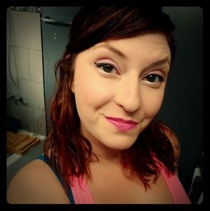 Meet your Posher, Lona